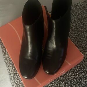 Easy spirit black zip up booties 10wide